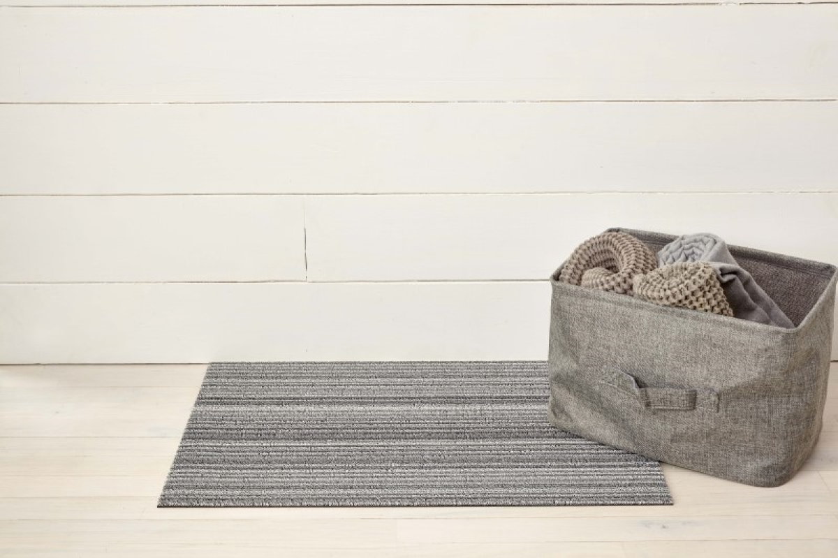 CHILEWICH Skinny Stripe Dørmatte 61x91cm SHADOW - Bilde 3