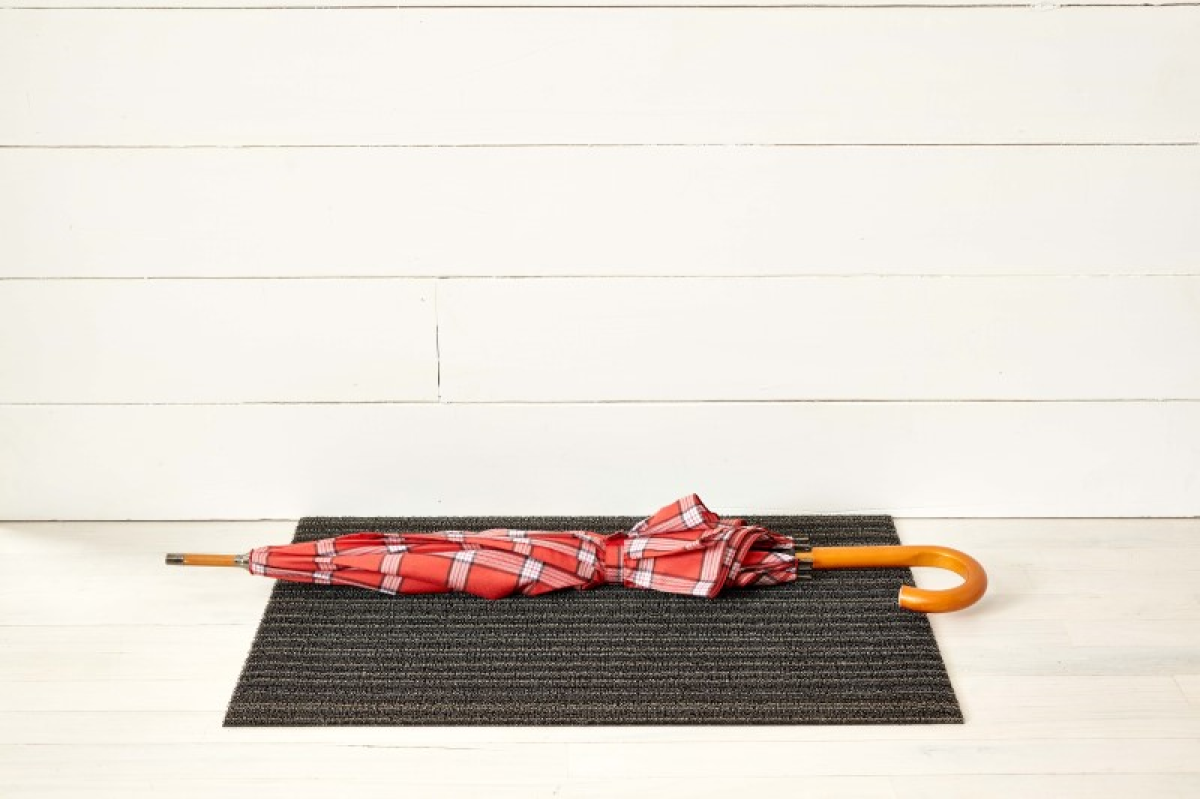 CHILEWICH Skinny Stripe Dørmatte 61x91cm STEEL